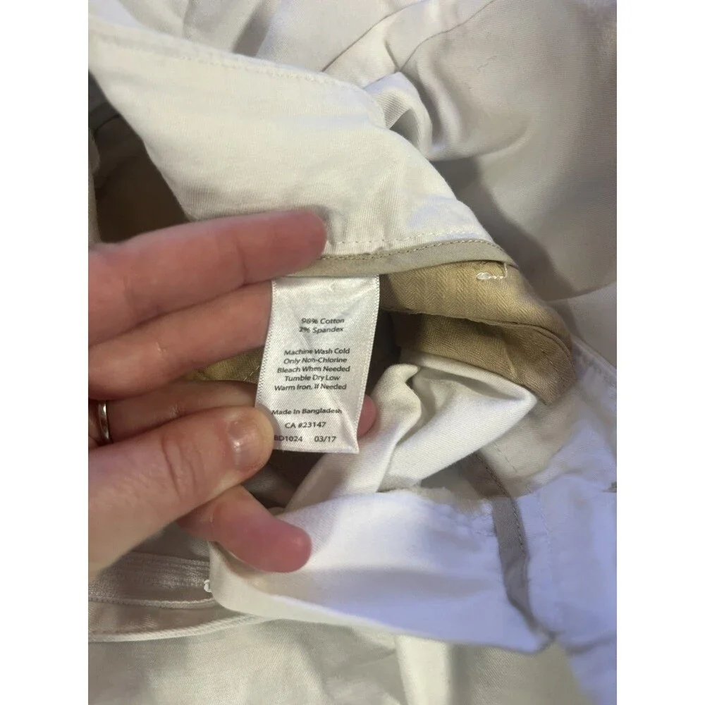 Talbots Perfect Shorts Womens 10 Petite White Cotton Stretch Casual 9" Inseam - Picture 7 of 13